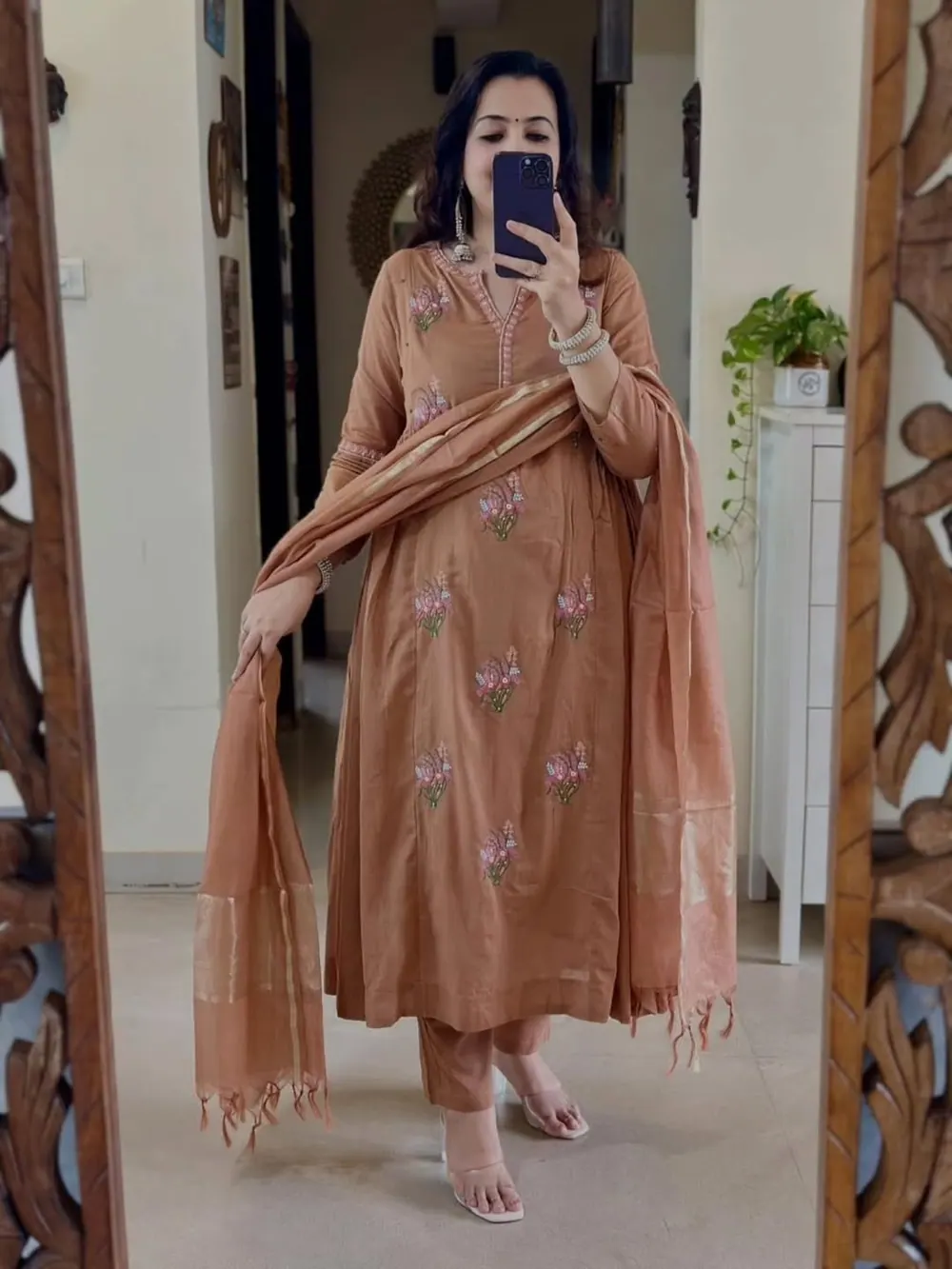 Aahana Peach Floral Kurta Set