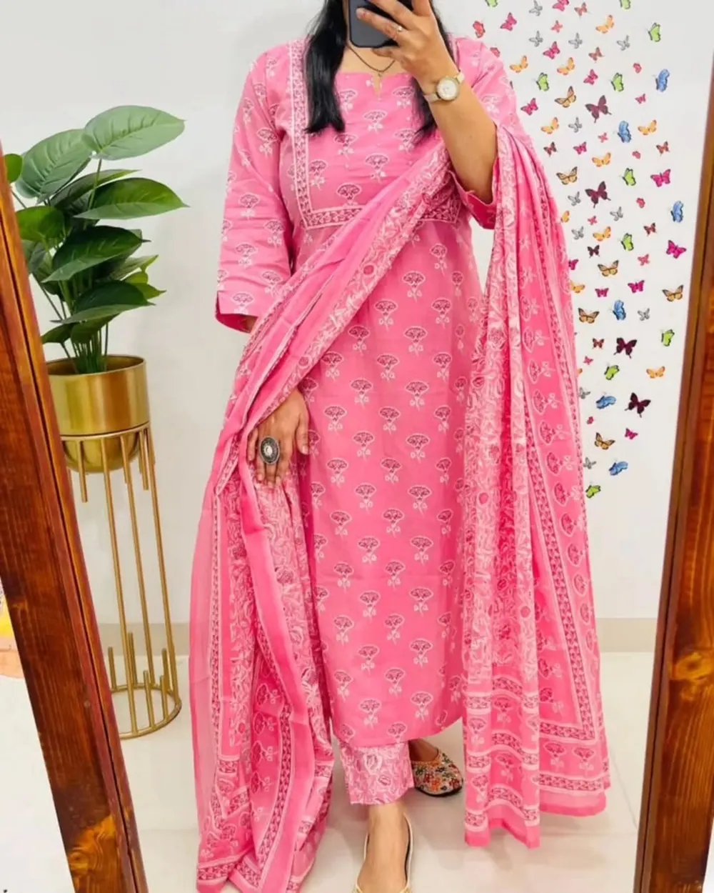 Aahana Rose Gold-Print Kurta Set