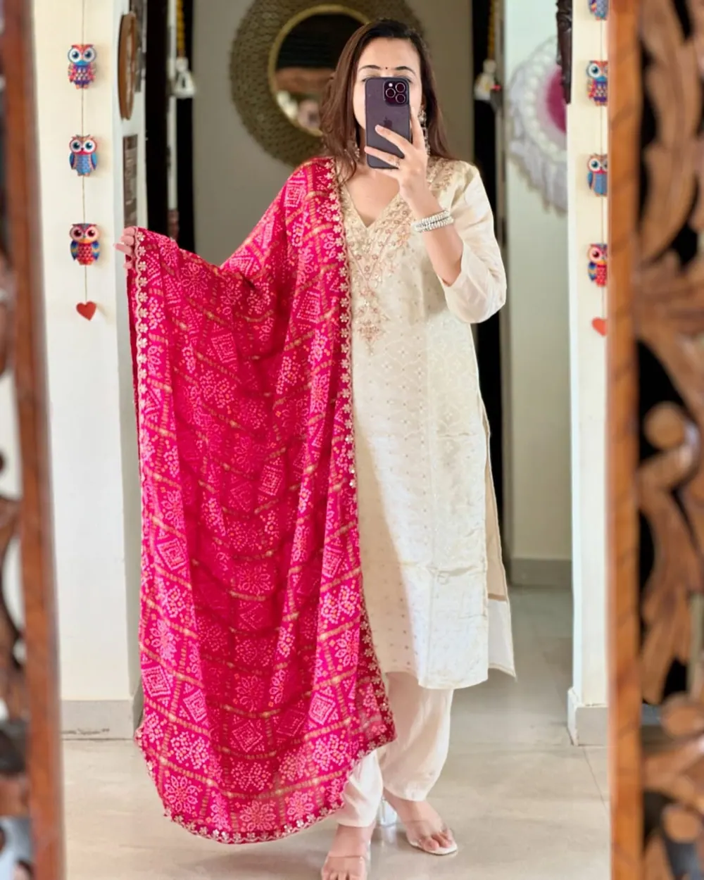 Gulnaaz Ivory Kurta with Bandhani Dupatta