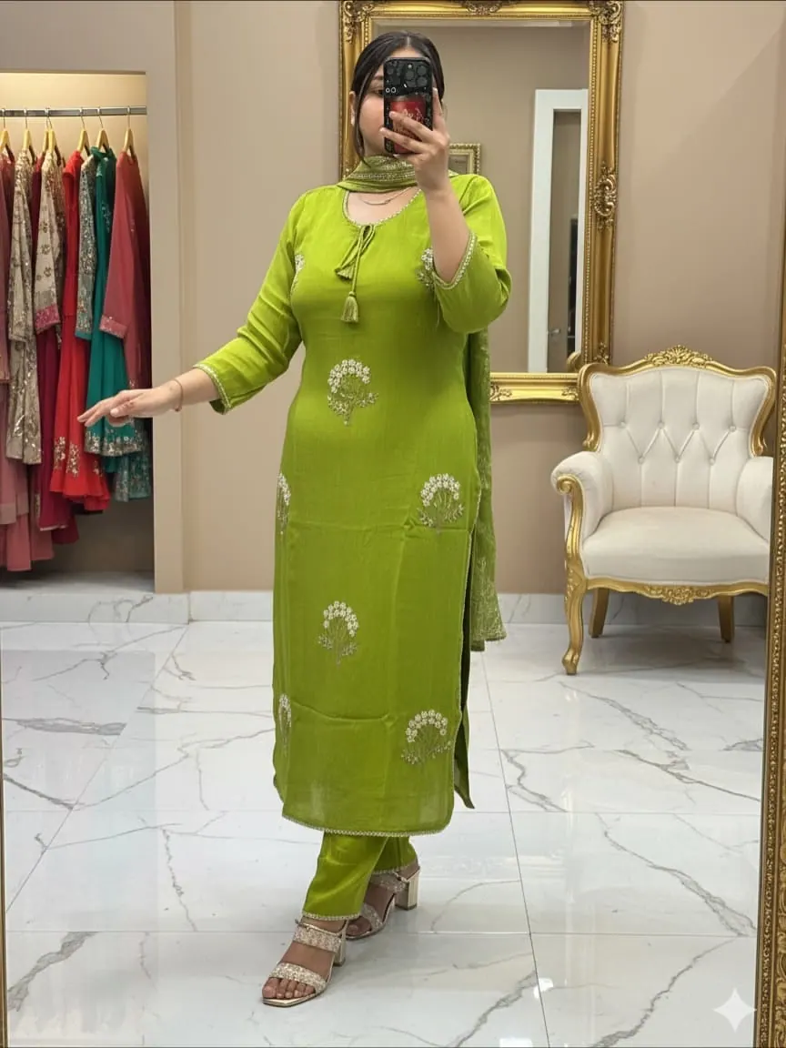 Meera Mint Green Gota Pearl Kurta Set — image 4