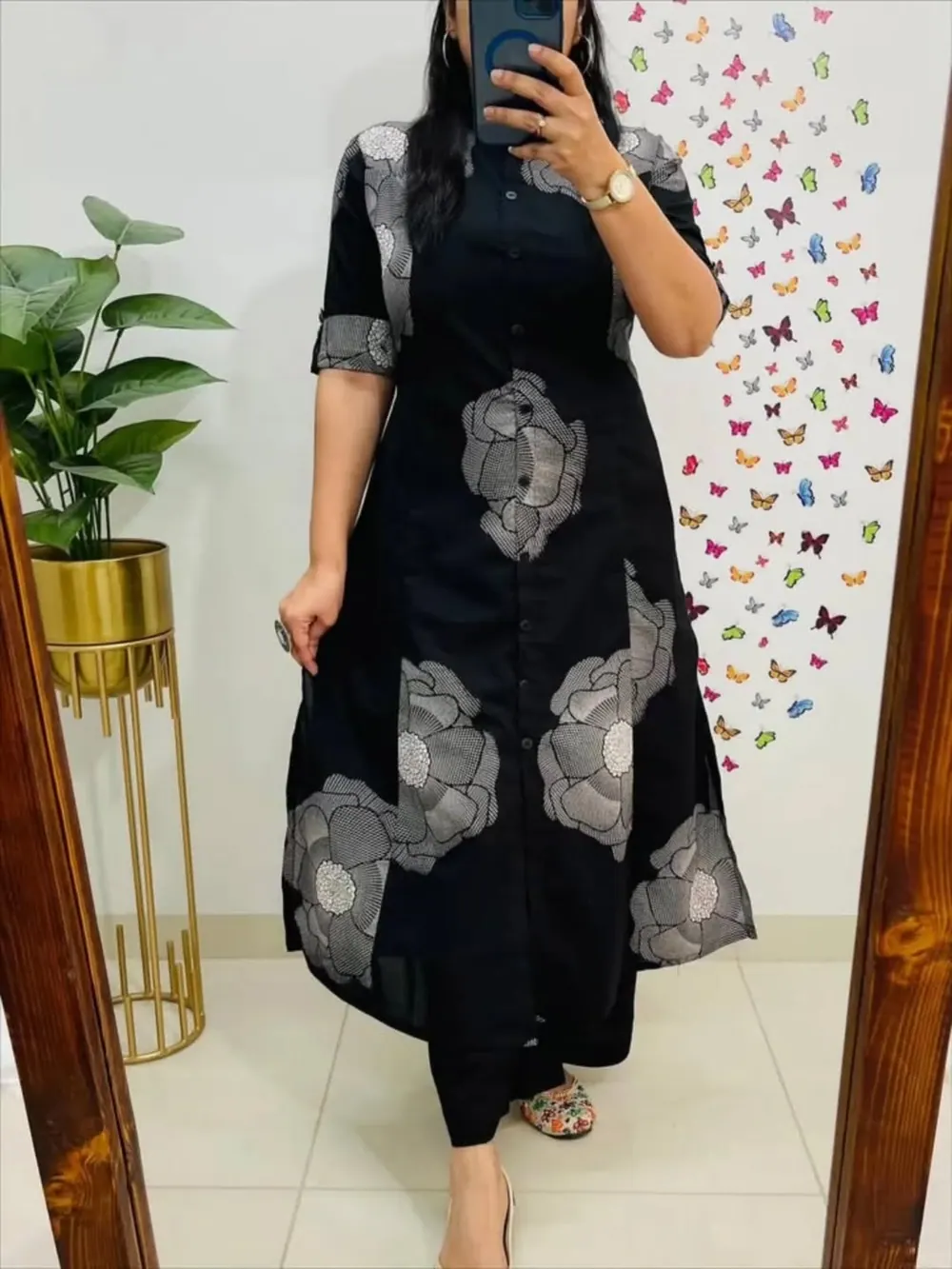 Noor Black Floral Applique Kurta Set