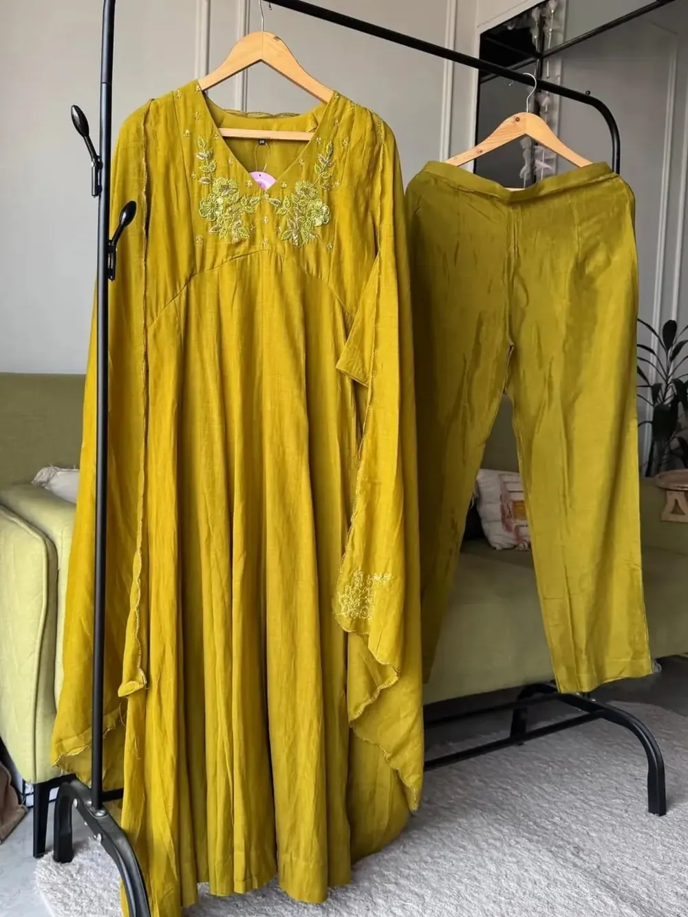 Saanjh Olive Silk Kurta & Pant Set