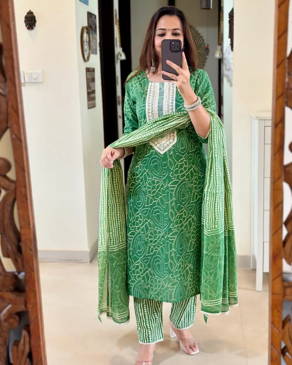 Vanya Green Jaal Print Kurta Set