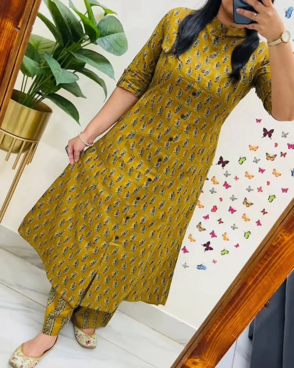 Zeenat Mustard Geometric Print Kurta Set