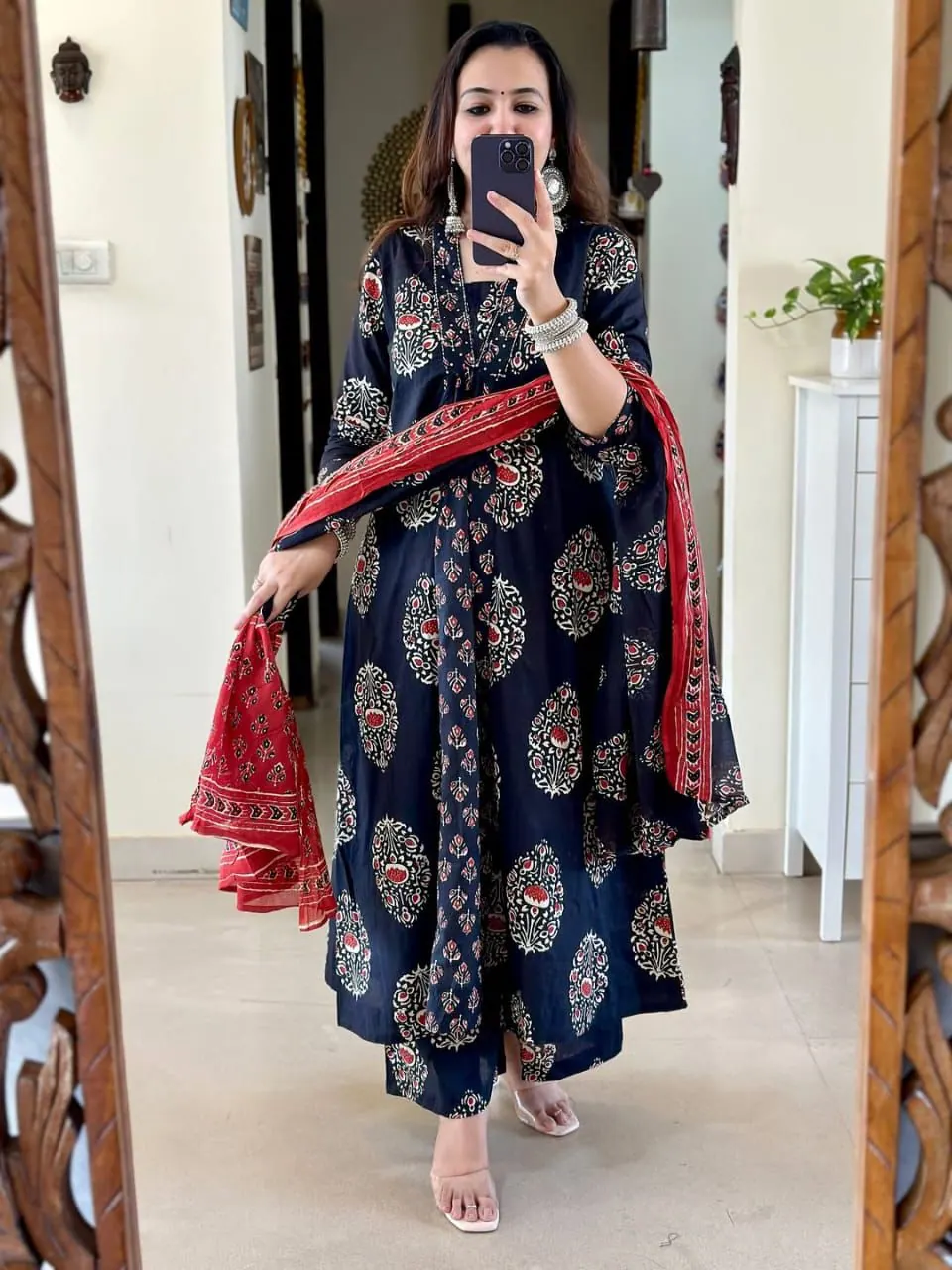 Zoya Navy Buti Print Kurta Set